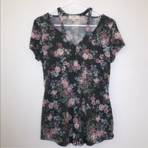 No Comment Tops - No Comment Floral Top w/ cut out neckline